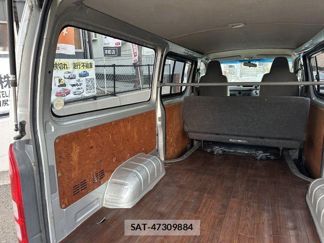 Toyota HIACE VAN 2005-09 1221618-19