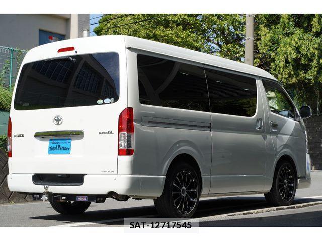 Toyota HIACE VAN 2017-05 1302060-11