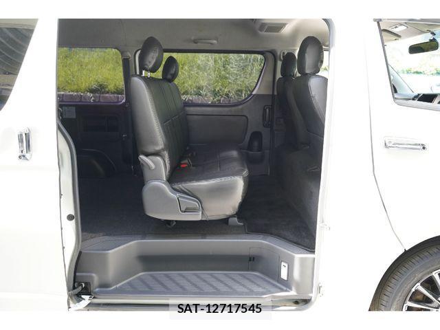 Toyota HIACE VAN 2017-05 1302060-21