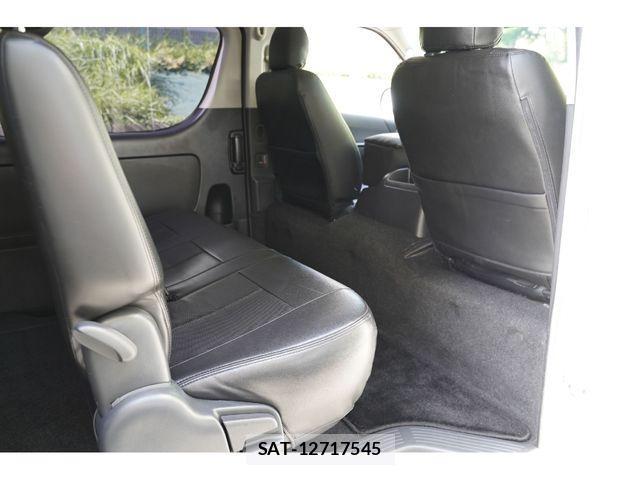 Toyota HIACE VAN 2017-05 1302060-23