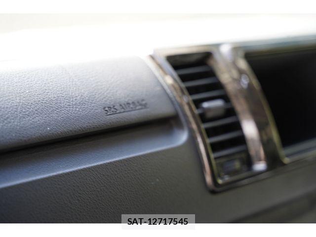 Toyota HIACE VAN 2017-05 1302060-4