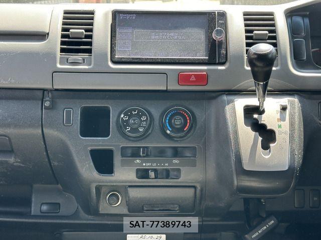 Toyota HIACE VAN 2013-12 1324594-17