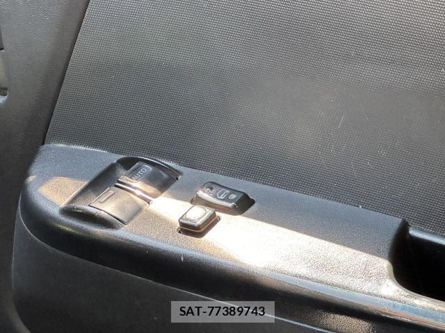 Toyota HIACE VAN 2013-12 1324594-18