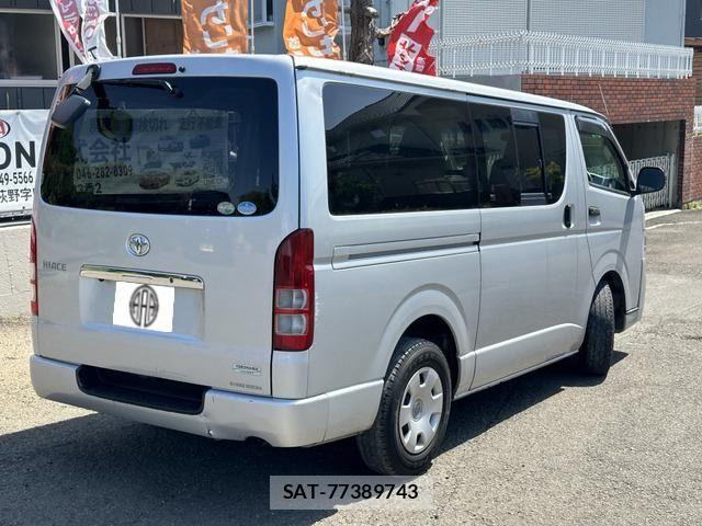 Toyota HIACE VAN 2013-12 1324594-3