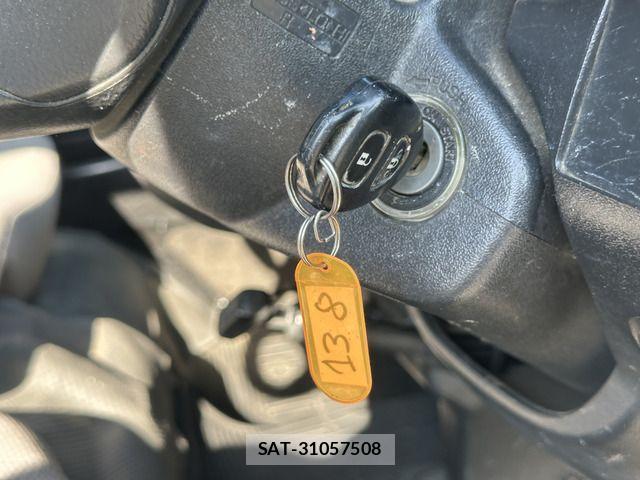 Toyota HIACE VAN 2009-11 1324593-17