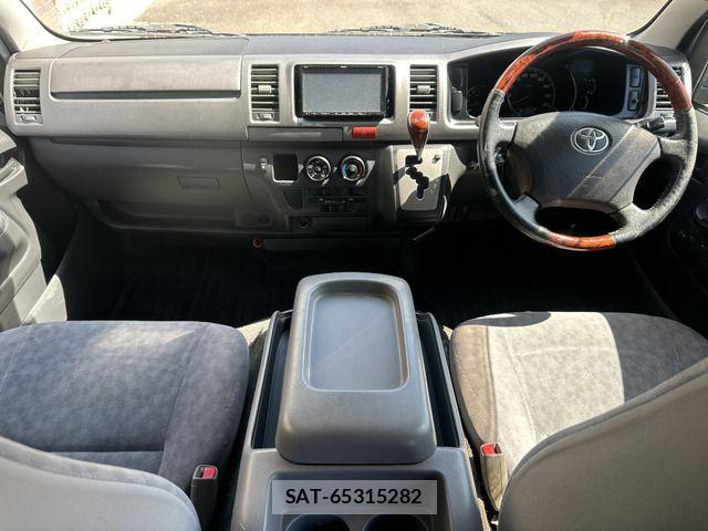 Toyota HIACE VAN 2005-10 1326074-4