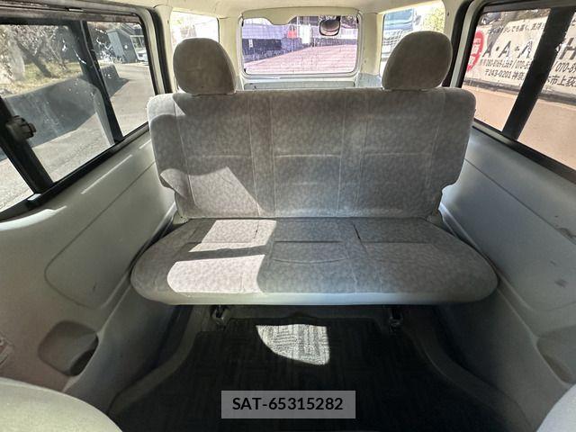 Toyota HIACE VAN 2005-10 1326074-5