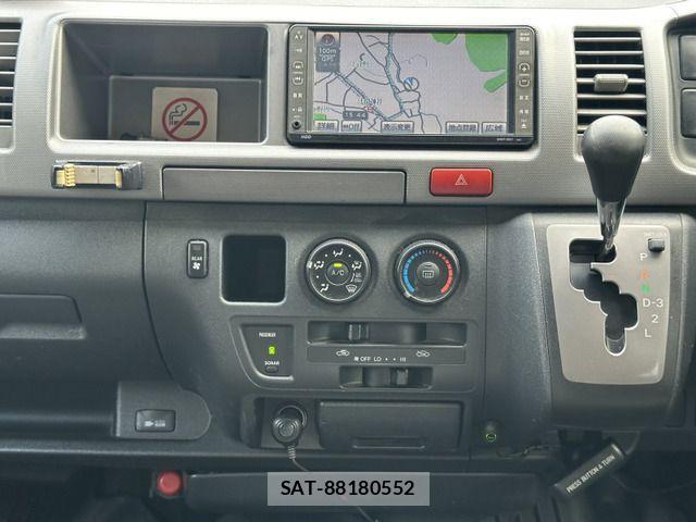 Toyota HIACE VAN 2008-01 1338507-13