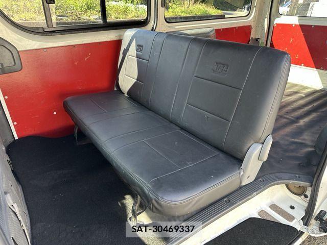 Toyota HIACE VAN 2006-12 1380782-10