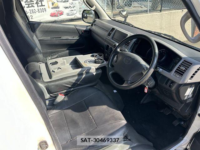 Toyota HIACE VAN 2006-12 1380782-16