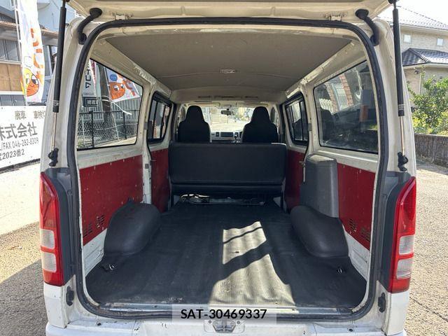Toyota HIACE VAN 2006-12 1380782-5