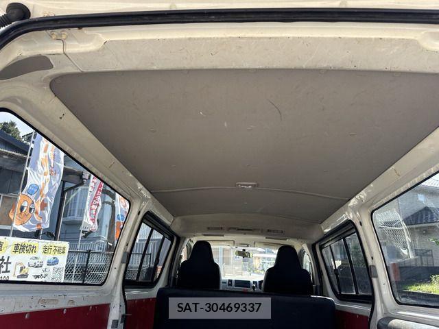 Toyota HIACE VAN 2006-12 1380782-7