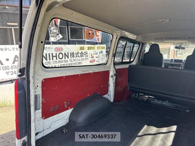 Toyota HIACE VAN 2006-12 1380782-8