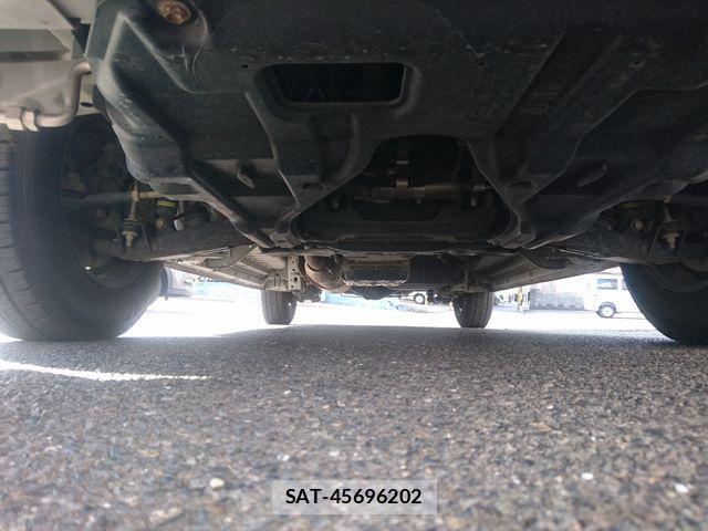 Toyota HIACE VAN 2019-09 1472713-27
