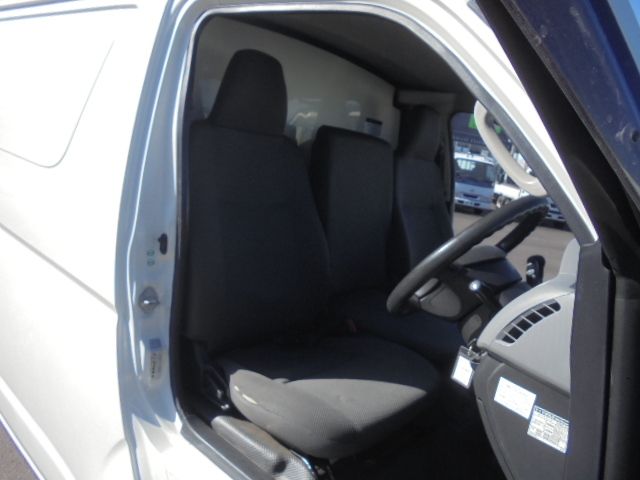 Toyota HIACE VAN 2010-11 1545722-9