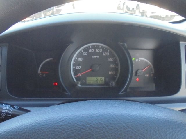 Toyota HIACE VAN 2010-11 1545722-11