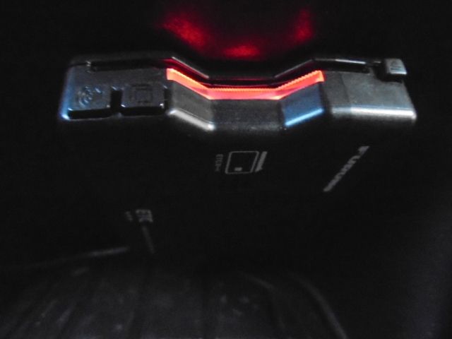 Toyota HIACE VAN 2010-11 1545722-13