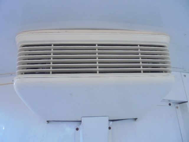 Toyota HIACE VAN 2010-11 1545722-28