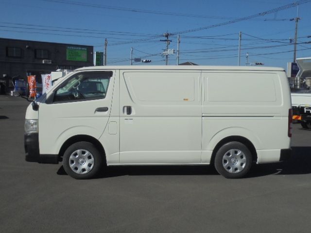 Toyota HIACE VAN 2010-11 1545722-3