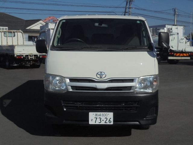 Toyota HIACE VAN 2010-11 1545722-6