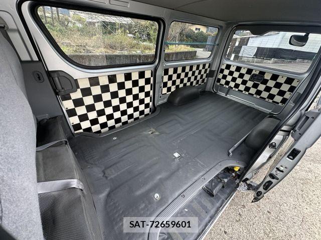 Toyota HIACE VAN 2007-09 1585785-9