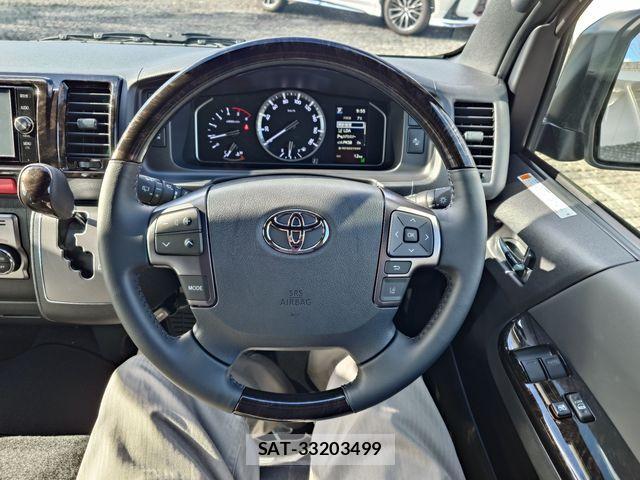 Toyota HIACE VAN 2025-11 1660431-12