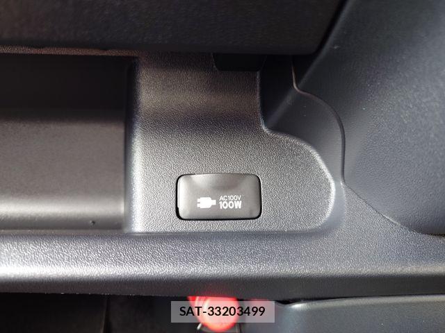 Toyota HIACE VAN 2025-11 1660431-20