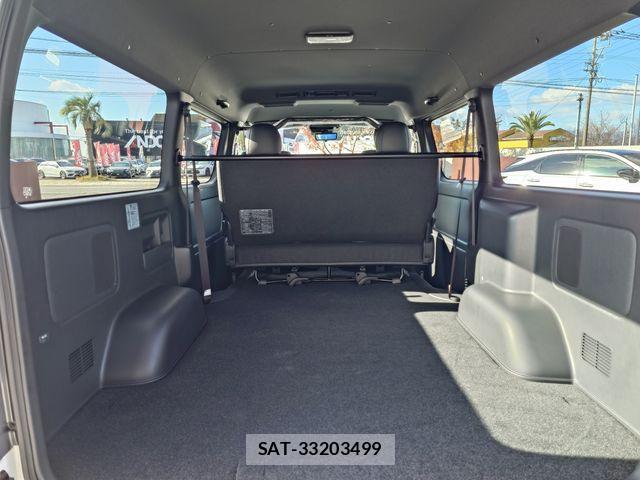 Toyota HIACE VAN 2025-11 1660431-24