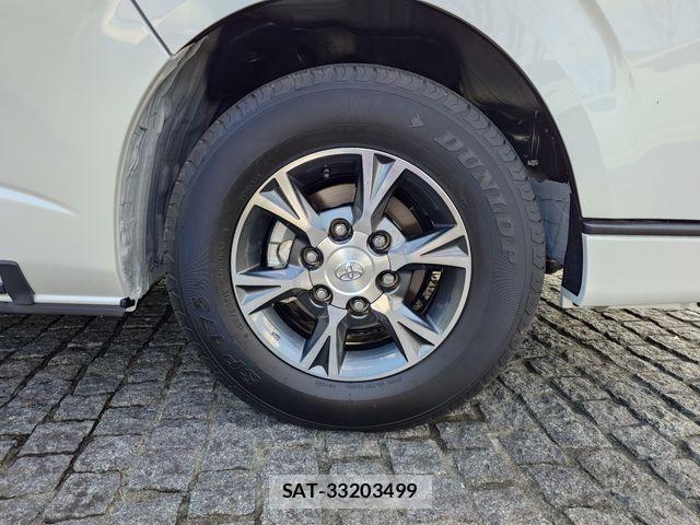 Toyota HIACE VAN 2025-11 1660431-4