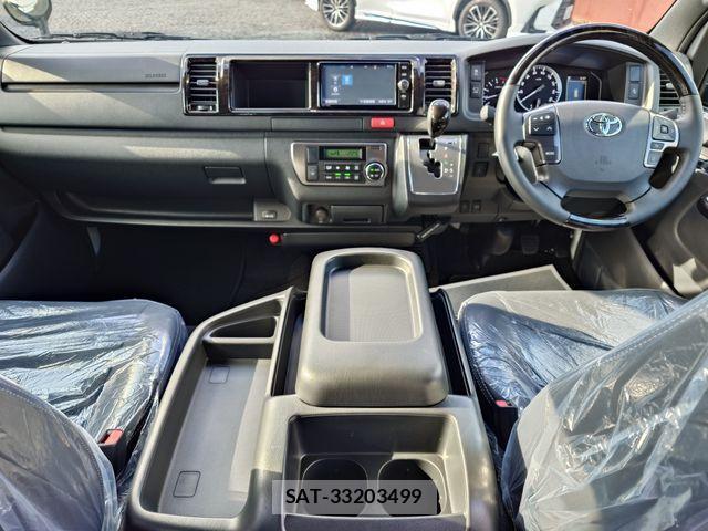 Toyota HIACE VAN 2025-11 1660431-8