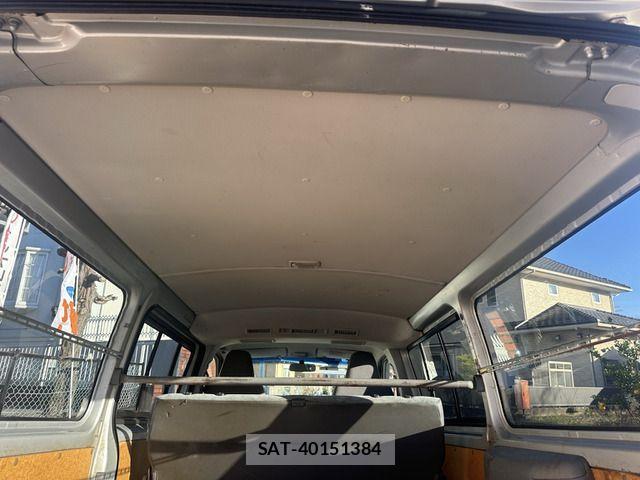 Toyota HIACE VAN 2006-11 1870507-8