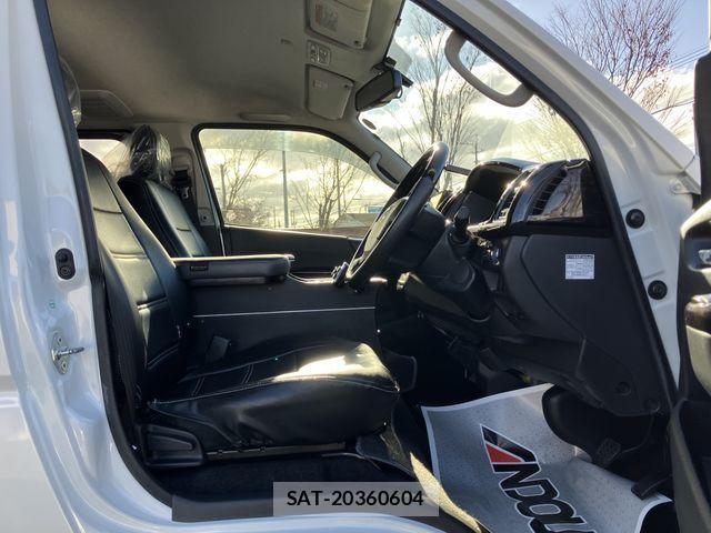 Toyota HIACE VAN 2016-03 2029788-9