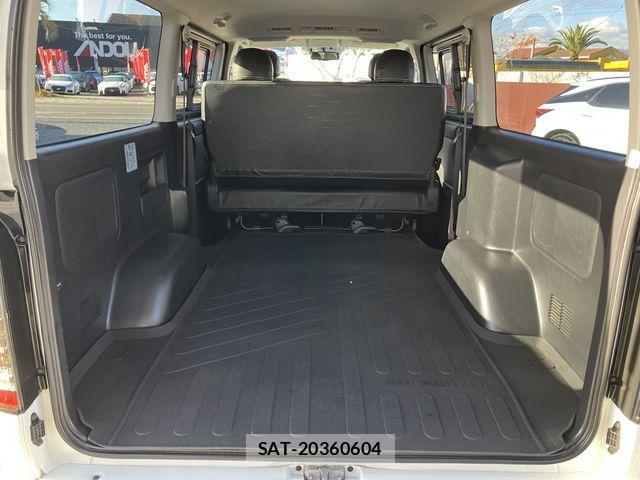 Toyota HIACE VAN 2016-03 2029788-22