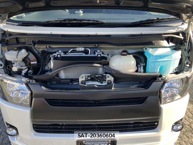 Toyota HIACE VAN 2016-03 2029788-23
