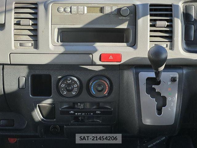 Toyota HIACE VAN 2007-12 2101828-17