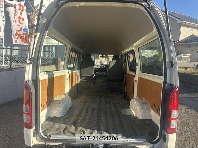 Toyota HIACE VAN 2007-12 2101828-7