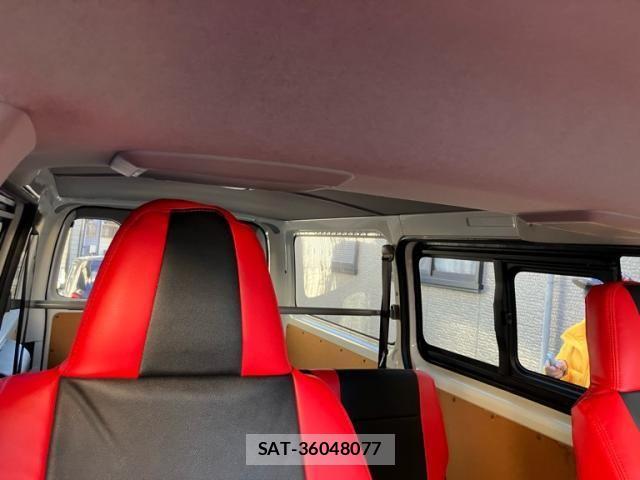 Toyota HIACE VAN 2016-04 2102730-12