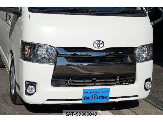 Toyota HIACE VAN 2016-08 2115476-12