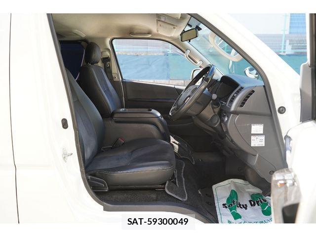 Toyota HIACE VAN 2016-08 2115476-21