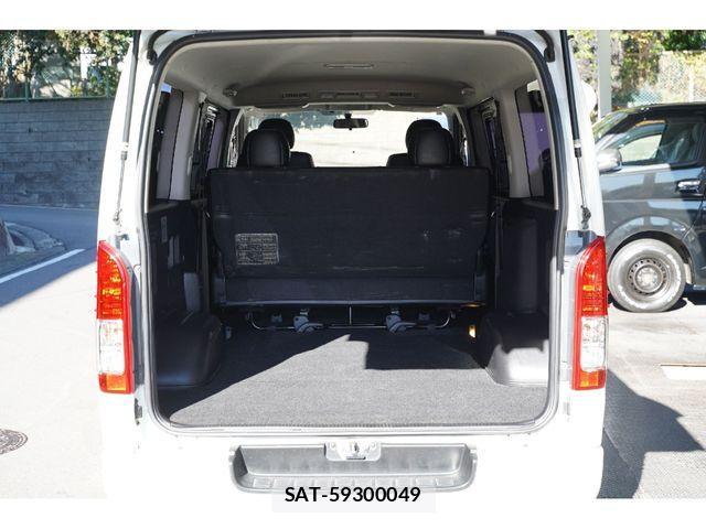 Toyota HIACE VAN 2016-08 2115476-26
