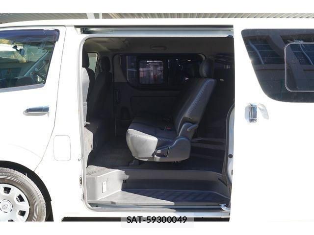 Toyota HIACE VAN 2016-08 2115476-2
