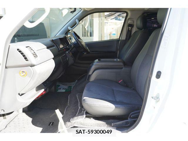 Toyota HIACE VAN 2016-08 2115476-29