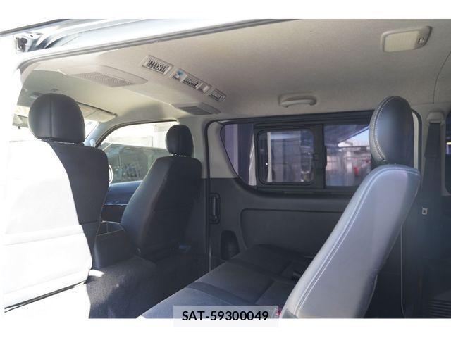 Toyota HIACE VAN 2016-08 2115476-5