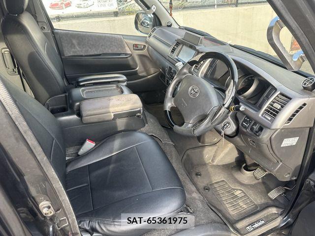 Toyota HIACE VAN 2004-10 2486360-17