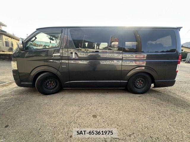 Toyota HIACE VAN 2004-10 2486360-3