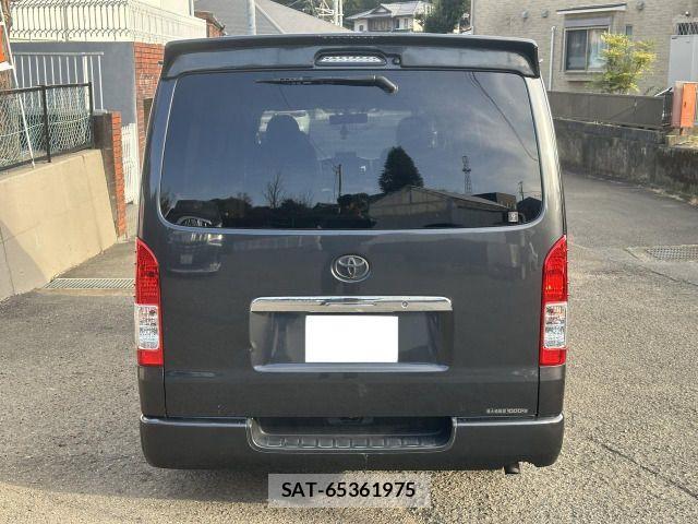 Toyota HIACE VAN 2004-10 2486360-5