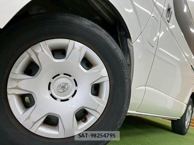 Toyota HIACE VAN 2020-07 2728056-10
