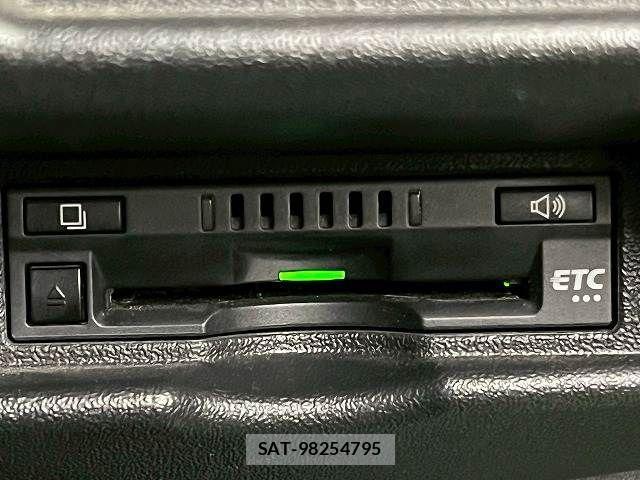 Toyota HIACE VAN 2020-07 2728056-11