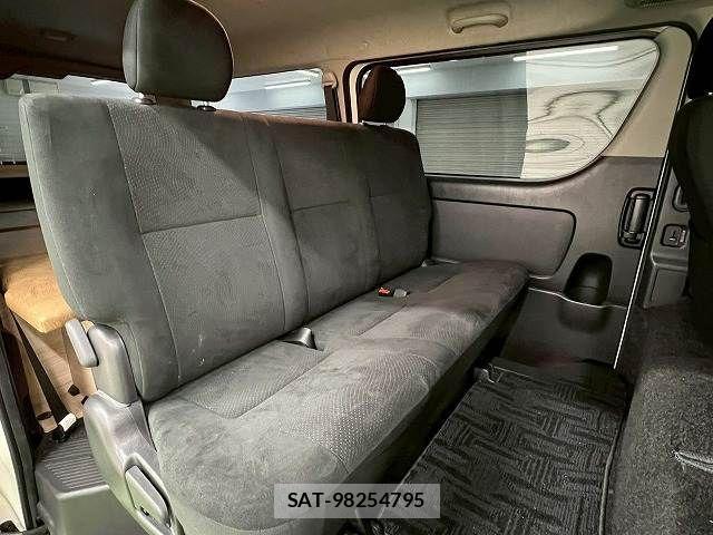 Toyota HIACE VAN 2020-07 2728056-8