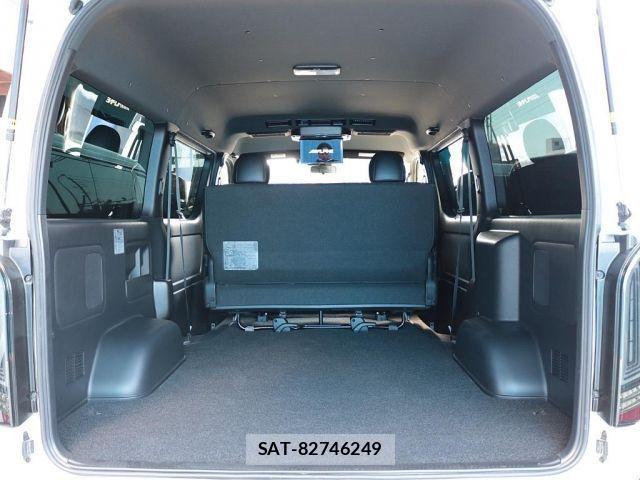 Toyota HIACE VAN 2023-01 2961514-12